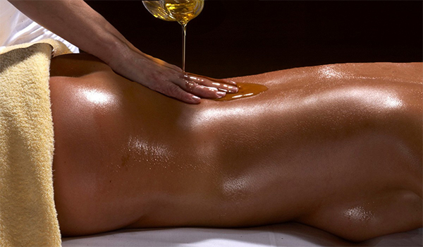 オイルマッサージ