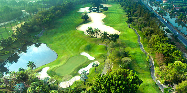 アルパイン・ゴルフクラブ