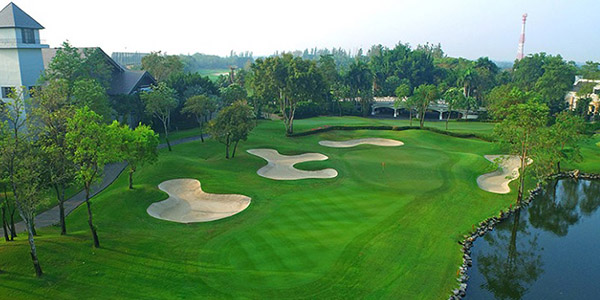 アルパイン・ゴルフクラブ