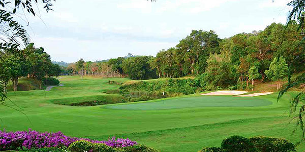 ブルーキャニオン・カントリークラブ・レイクコース