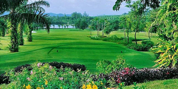 ブルーキャニオン・カントリークラブ・レイクコース